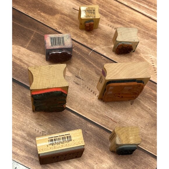 LOT OF 7 HOLIDAY THEMED WOOD MOUNTED RUBBER STAMPS POLAR BEAR GUM DROP HOLLY - Picture 6 of 7